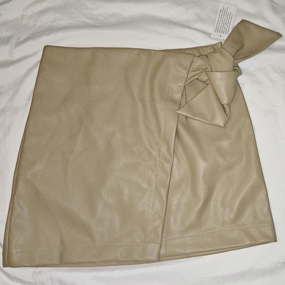 Leather skirt